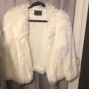 NEVER WORN Faux fur jacket